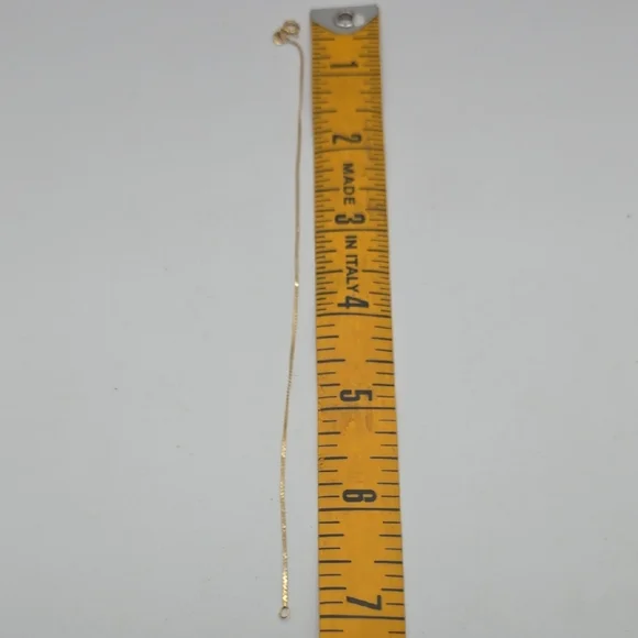 Elegant delicate 14k Gold Bracelet - Picture 5 of 5